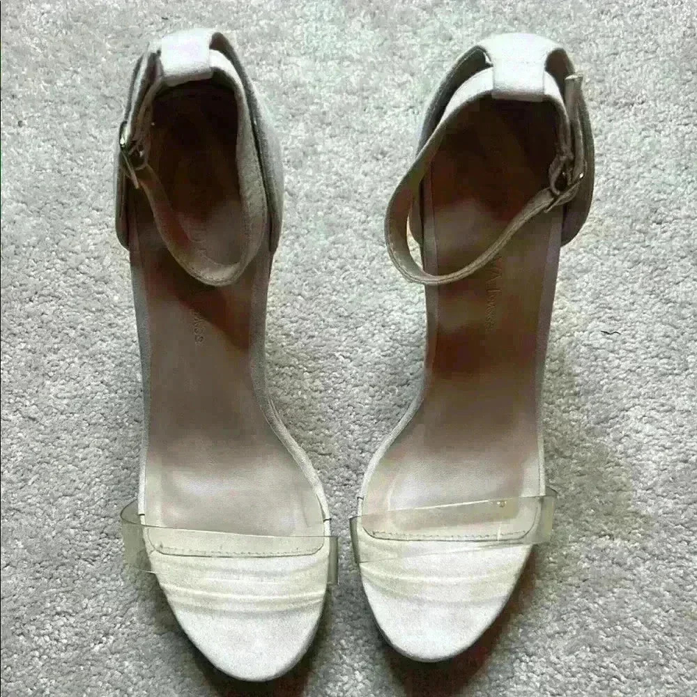 Wild Diva Sz 8 Beige Ankle Strap Heels